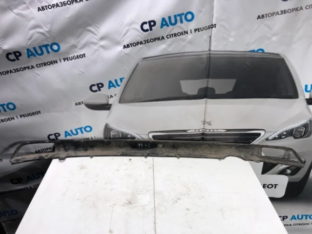 Накладка заднего бампера для Citroen C4 Хэтчбек 2010-2016 на фотографиях