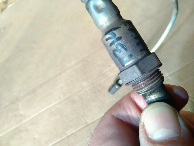 Лямбда-зонд (верхний) для Nissan X-Trail T31 RU 2007-2014 на фотографиях