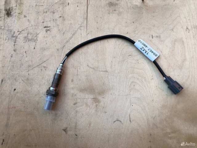 Лямбда-зонд (верхний) для Lexus RX MCU15, MCU10 (USA) 1998-2003 на фотографиях
