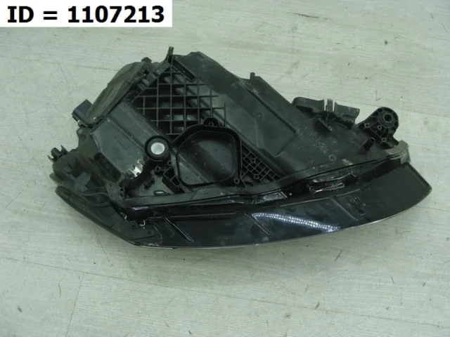 Фары для Audi A7 C8 2018+ на фотографиях