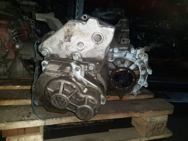 МКПП для Volkswagen Golf III (1H5)Универсал (EU) 1991-2001 на фотографиях