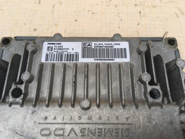 Блок управления АКПП для Citroen C4 Хэтчбек 3dr 2004-2011 на фотографиях