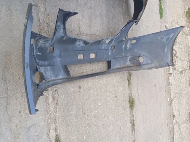 Бампер для Toyota Avensis Универсал T270 2008-2018 на фотографиях