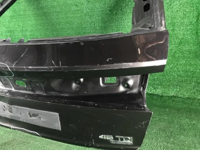 Крышка багажника для Audi Q8 4M 2018-2023 на фотографиях