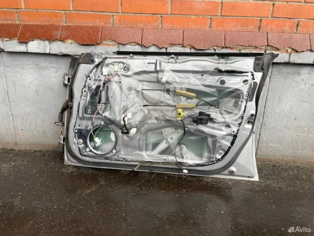 Дверь передняя правая для Subaru Legacy BL/B13 2003-2009 на фотографиях