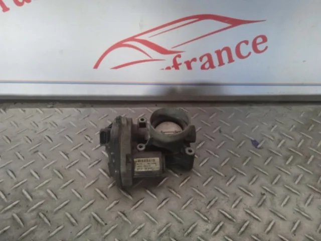 Дроссельная заслонка для Ford Galaxy CD340 2006-2015 на фотографиях