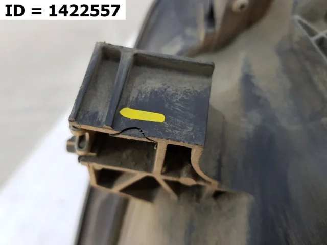 Фара правая для Infiniti QX 56 2010-2014 на фотографиях