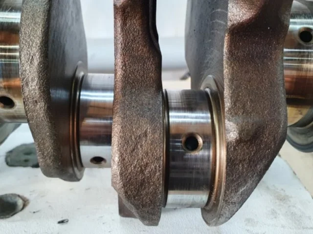 Коленвал для Nissan Teana J31 2003-2007 на фотографиях