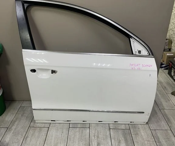 Дверь передняя правая для Volkswagen Passat Variant (B6, Typ 3C) 2004-2010 на фотографиях