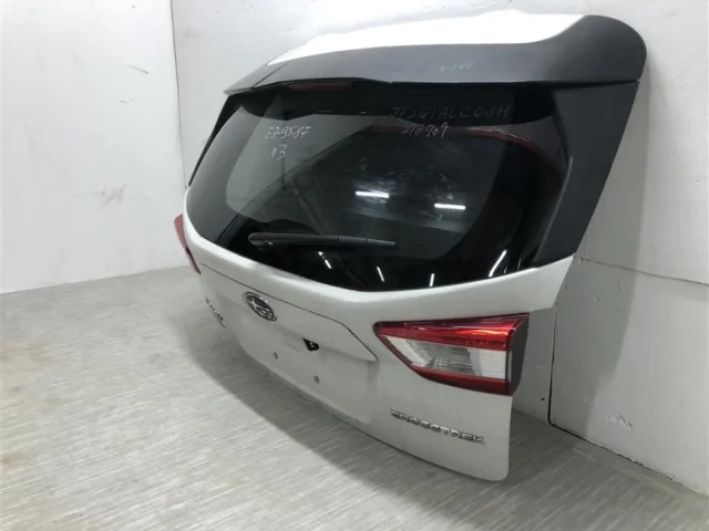 Крышка багажника для Subaru XV GT/G24 2017+ на фотографиях