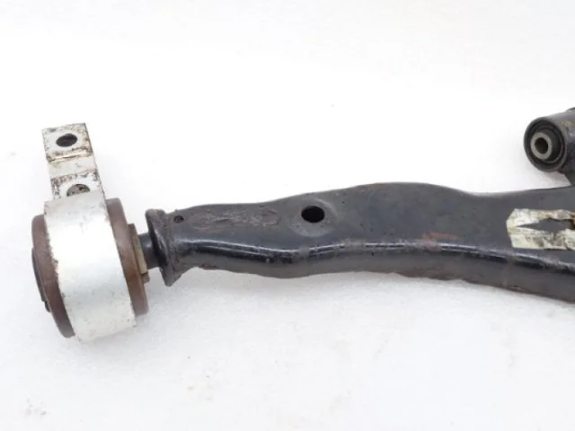 Рычаг передний правый нижний для Nissan Murano Z50 2002-2009 на фотографиях