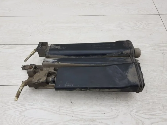 Адсорбер паров бензина для Skoda Octavia A7 rest на фотографиях