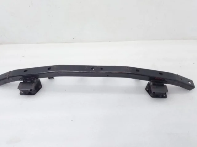 Усилитель переднего бампера для Infiniti QX 80 2013-2022 на фотографиях