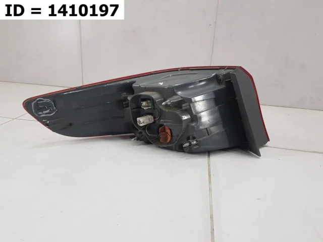 Фонарь внешний правый для Kia Cerato YD 2016-2020 rest. на фотографиях