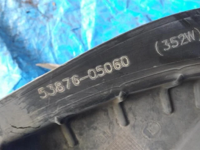 Крылья для Toyota Avensis Универсал T250 2003-2008 на фотографиях