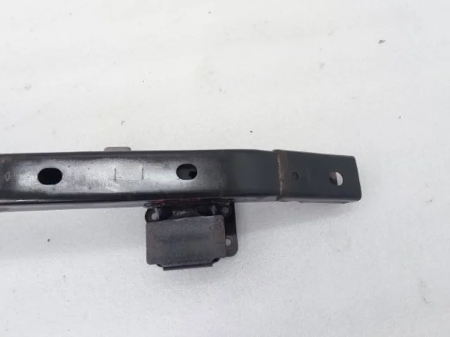 Усилитель переднего бампера для Infiniti QX 80 2013-2022 на фотографиях