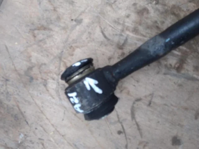 Тяга задняя поперечная для Toyota RAV4 XA20 2000-2005 на фотографиях