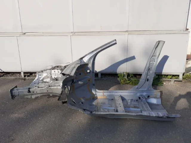 Четверть кузова передняя правая для Volvo XC60 Y20 2008-2017 на фотографиях