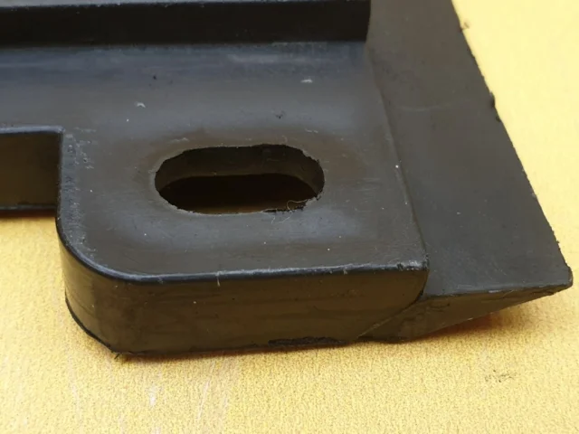 Решетка радиатора для BMW 5er Е34 1987-1996 на фотографиях