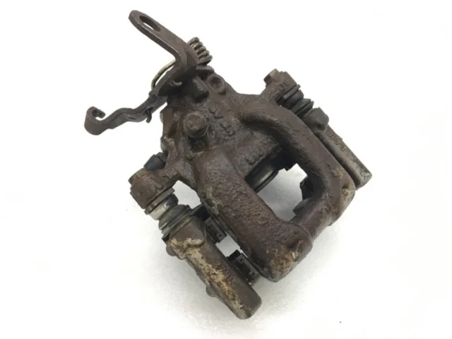 Суппорт задний правый для Skoda Octavia A5 на фотографиях