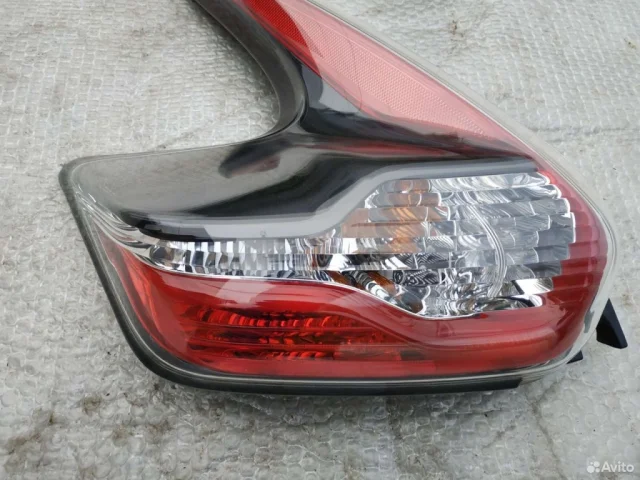 Фонарь левый для Nissan Juke YF15 JDM 2010-2014 на фотографиях