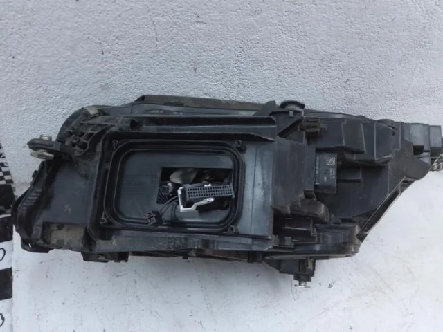 Фара правая для Mercedes-Benz S class X222 Maybach 2017-2019 на фотографиях