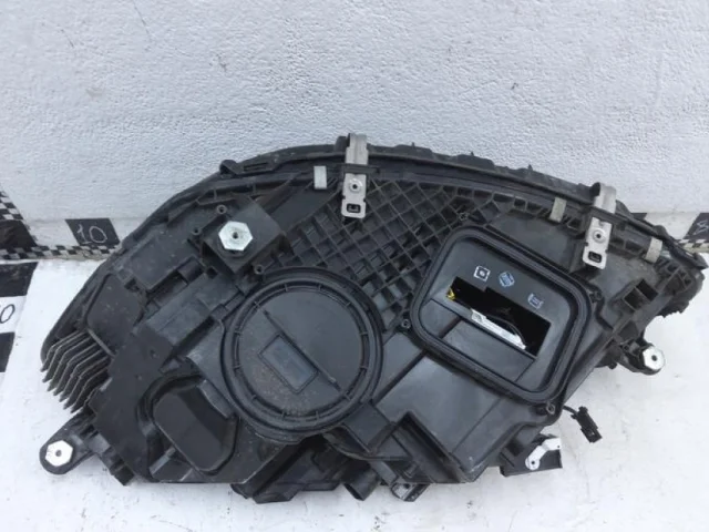 Фара правая для Mercedes-Benz S class X222 Maybach 2017-2019 на фотографиях