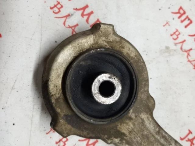 Рычаг передний правый нижний для Nissan Murano Z51 2007-2015 на фотографиях