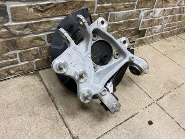 Кулак задний правый для Hyundai Tucson NX4 2020+ на фотографиях