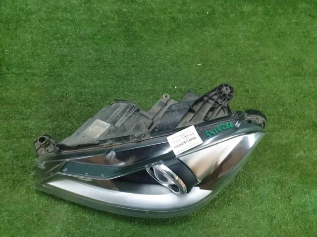 Крышка форсунки фароомывателя левая для Mercedes-Benz C class W204 2007-2014 на фотографиях