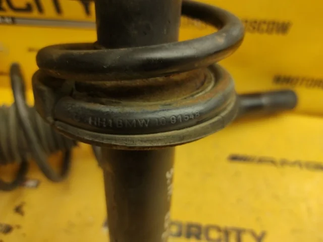 Амортизатор задний левый для BMW 7er Е38 1994-2001 на фотографиях