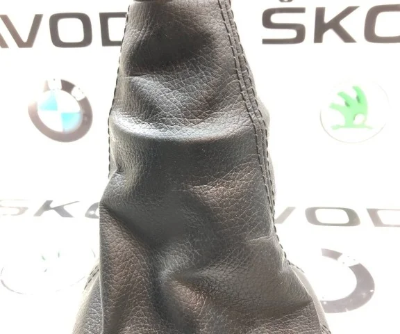 Ручка МКПП для Skoda Octavia A7 на фотографиях