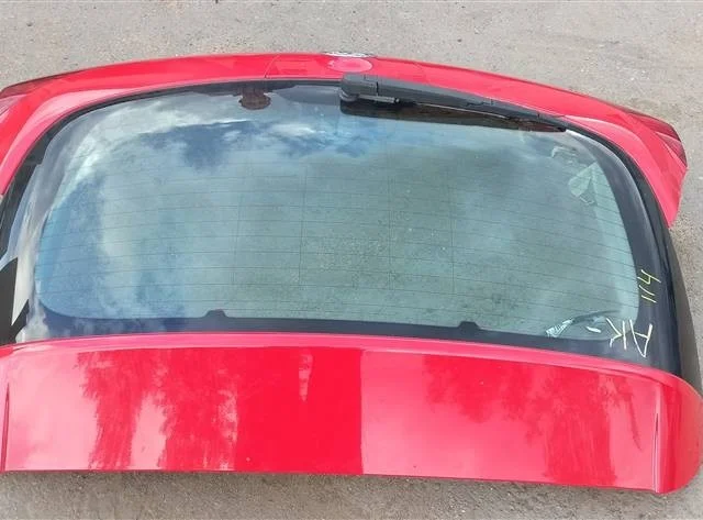 Крышка багажника для Opel Astra J Sports Tourer 2009-2017 на фотографиях