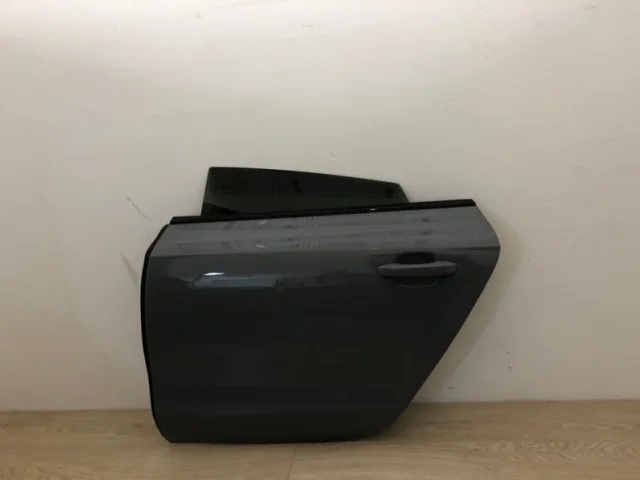 Двери для Audi A7 4G 2010-2014 на фотографиях