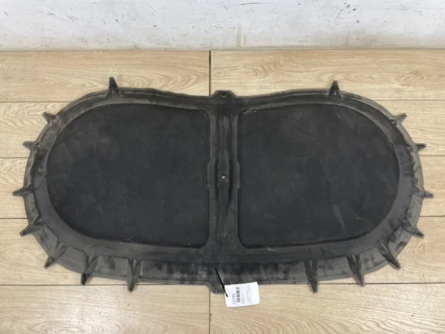 Шумоизоляция капота для Volkswagen Tiguan I NF 2006-2017 на фотографиях