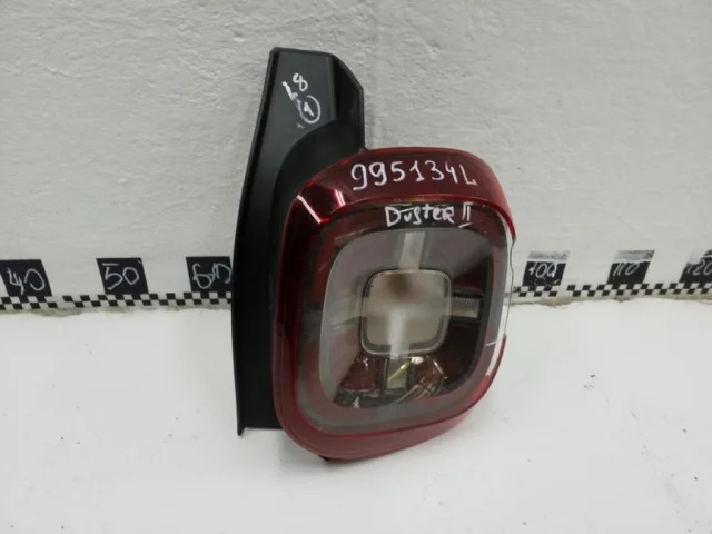 Фонарь правый для Renault Duster HM 2020+ на фотографиях
