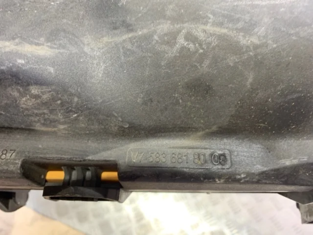 Корпус воздушного фильтра для Citroen C4 Хэтчбек 3dr 2004-2011 на фотографиях