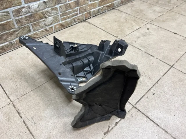 Кронштейн крыла задний левый для BMW X5 F15 (Ф15) 2013-2018 на фотографиях