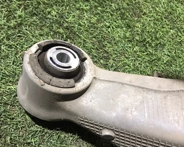 Качающийся рычаг левый для BMW 5er Ф10 2010-2013 на фотографиях