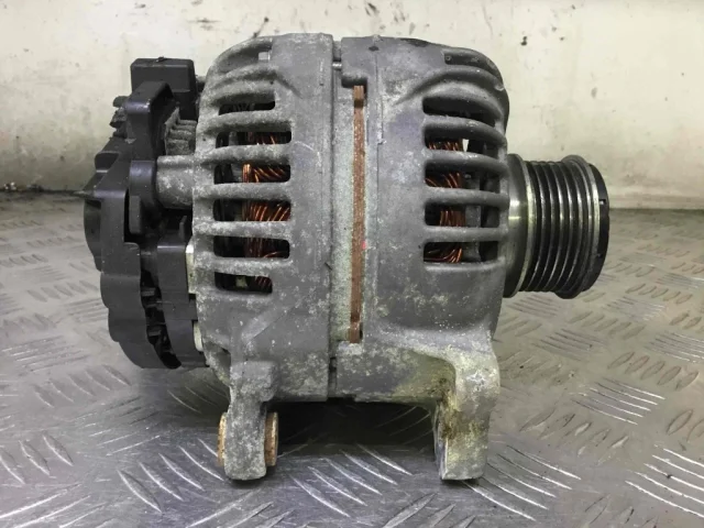 Генератор для Volkswagen Polo IV (9N3) 2005-2009 на фотографиях