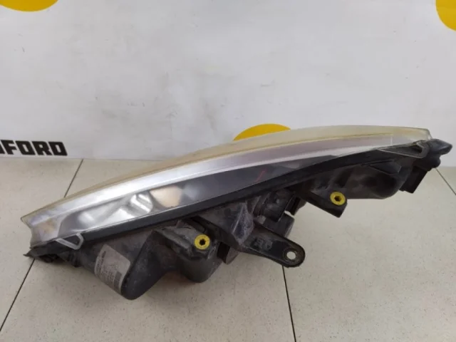 Фары для Ford Galaxy CD340 2006-2015 на фотографиях