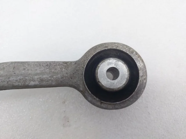 Рычаг передний правый верхний для Audi A6 C7 2010-2018 на фотографиях