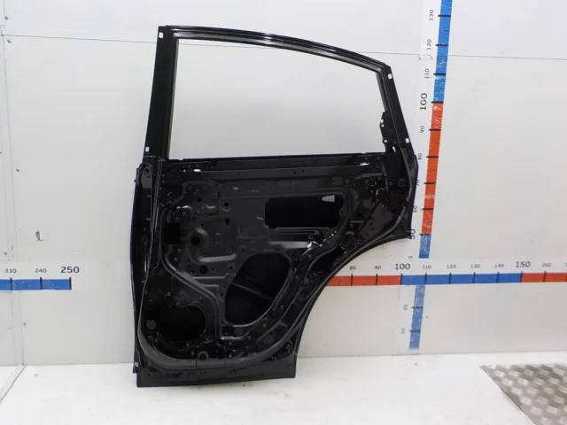 Двери для Infiniti QX 70 2013-2019 на фотографиях