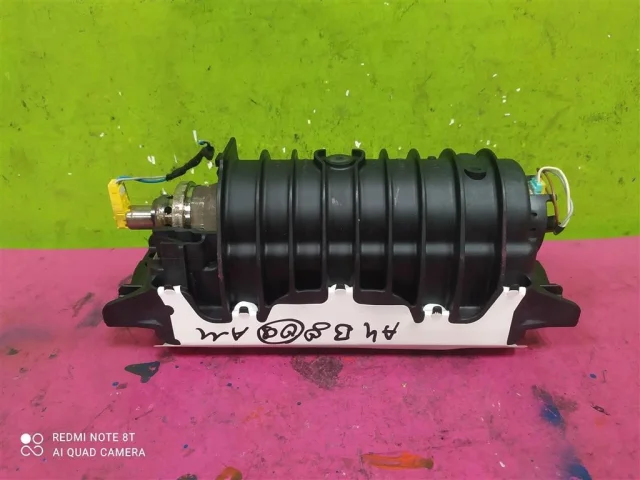 Датчик подушки безопасности для Audi A4 B8 Avant 2007-2015 на фотографиях