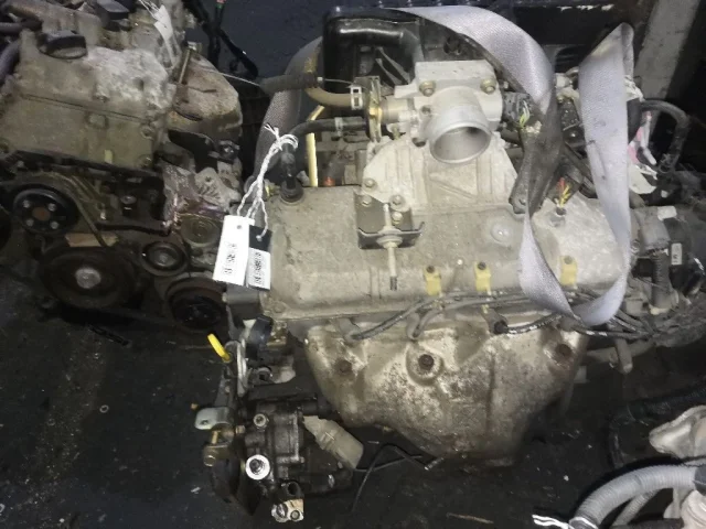 Двигатель без навесного для Mazda Familia BJ Седан 1998-2003 на фотографиях