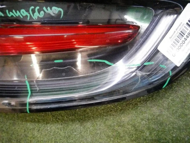 Фонарь внешний правый для Porsche Macan 95B 2014-2023 на фотографиях