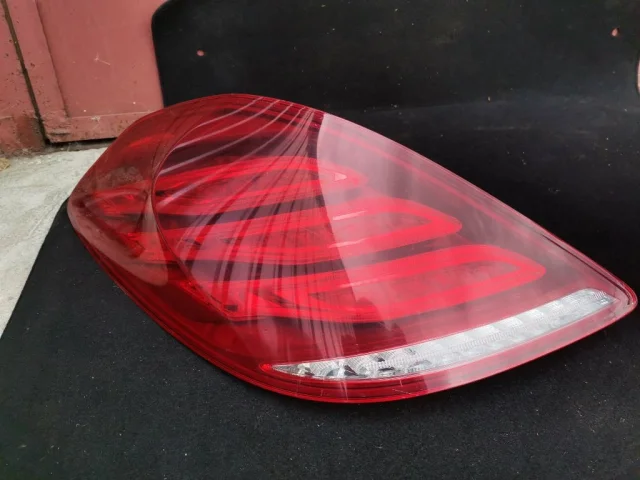 Стоп-сигнал левый для Mercedes-Benz S class W222 2013-2017 на фотографиях