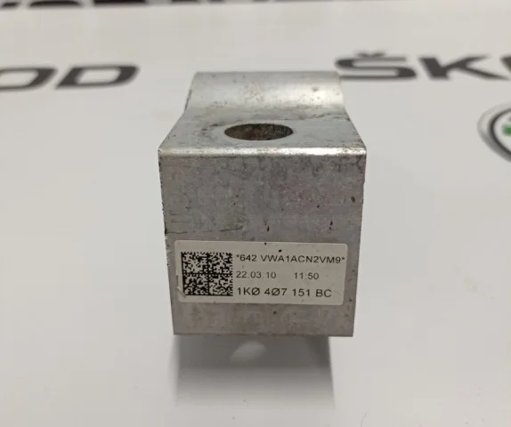 Рычаг передний левый нижний для Skoda Octavia A5 на фотографиях