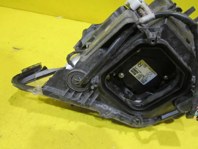 Фара правая для Lexus RX GGL10,15,16W, GYL10,15,16W (JDM) 2009-2014 на фотографиях