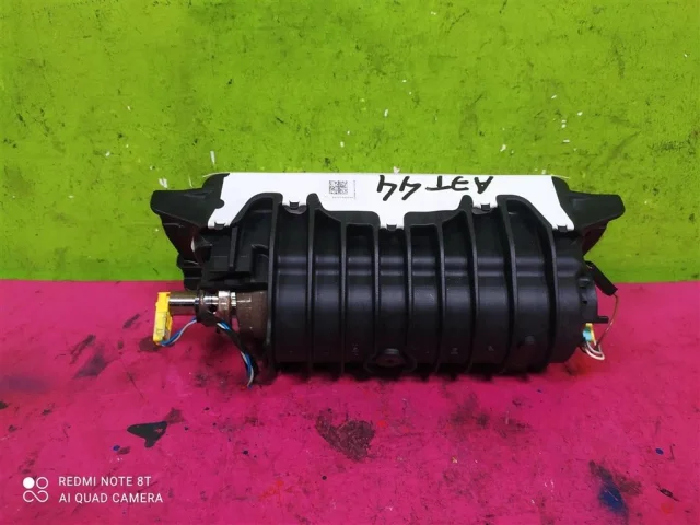 Датчик подушки безопасности для Audi A4 B8 Avant 2007-2015 на фотографиях